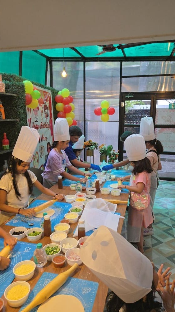 Hands-on pizza making workshop